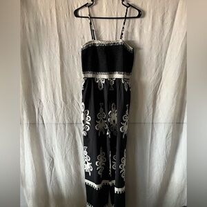 Chic Black and White Patterned Jumpsuit